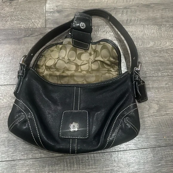 Vintage Coach Black Small Soho Leather Shoulder Bag - Picture 2 of 13